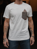 T-SHIRT CON TASCHINO A CONTRASTO