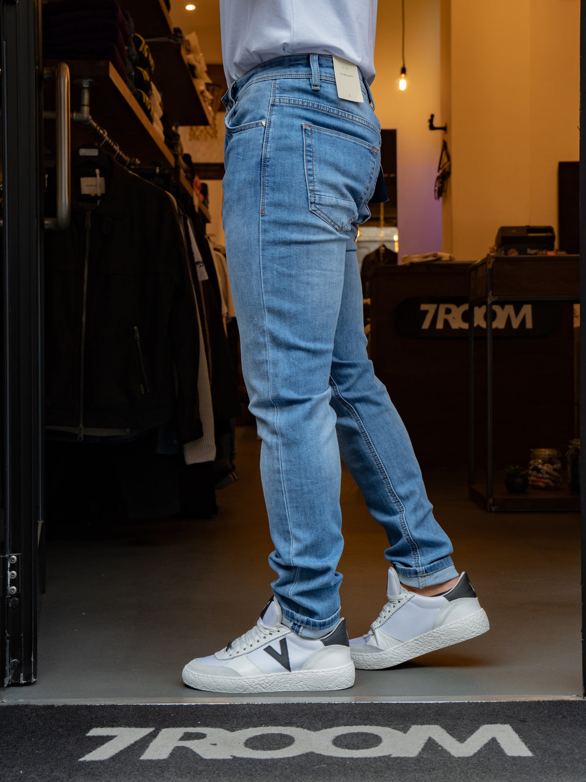 BRUCE 6262
