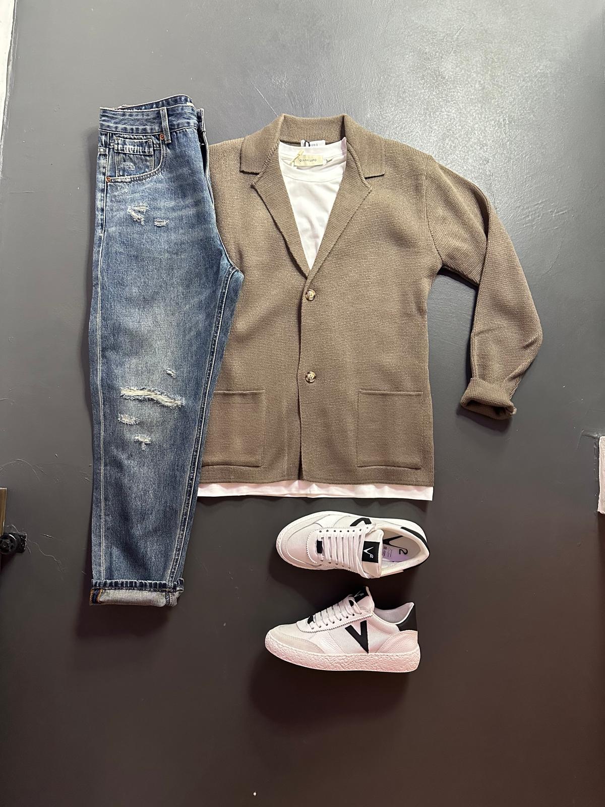 OUTFIT