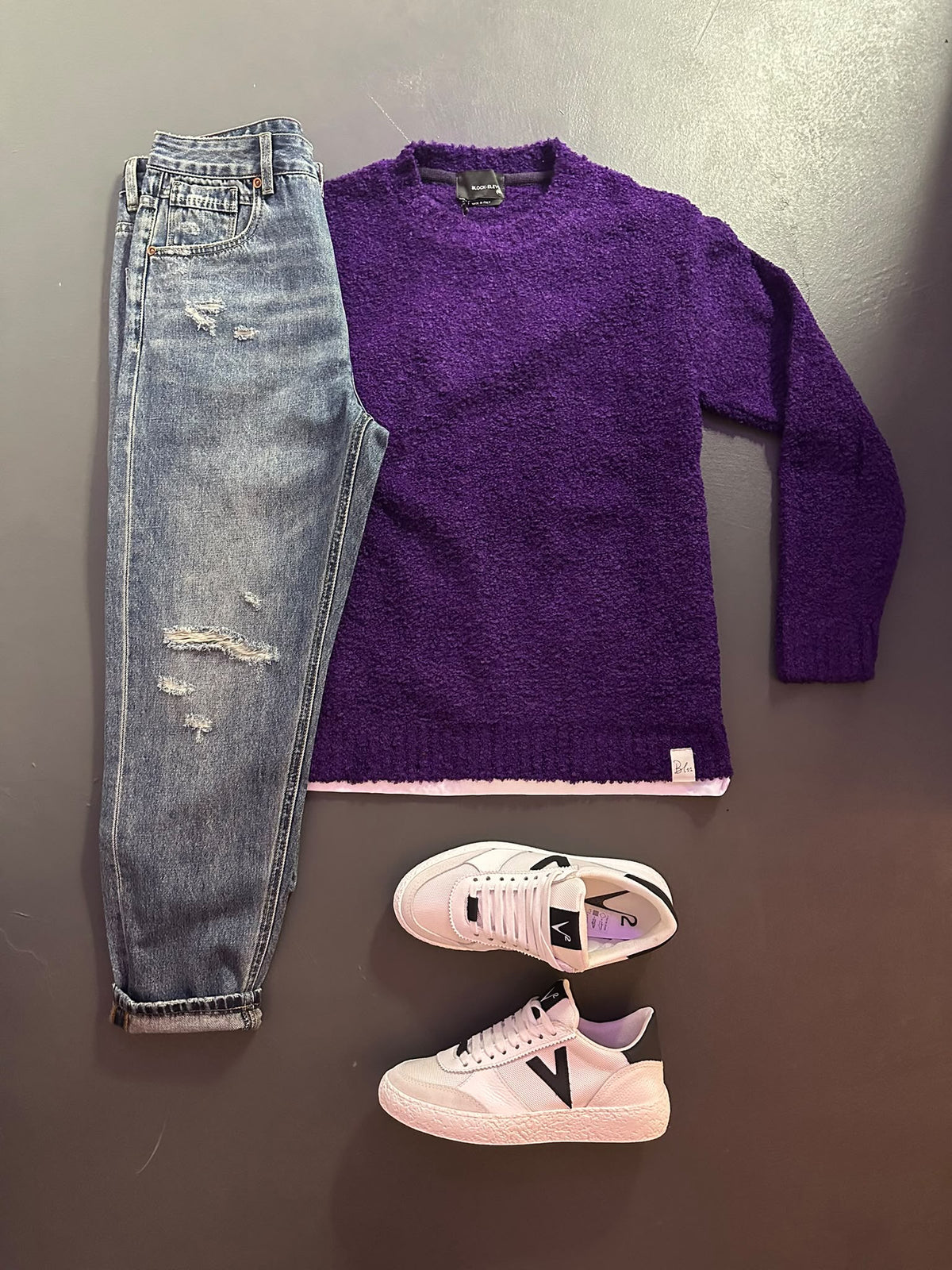 OUTFIT
