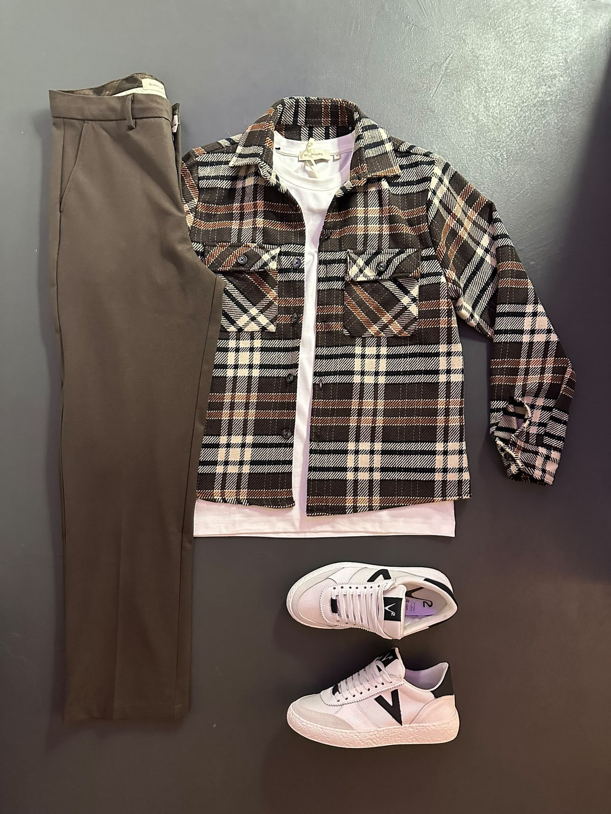 OUTFIT
