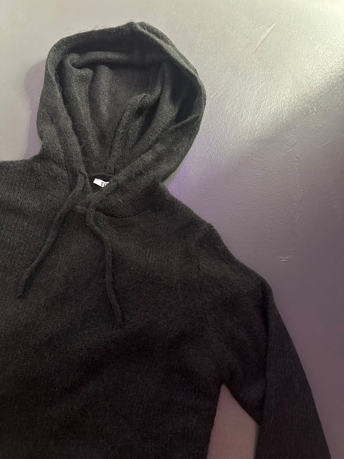 MAGLIONE CON CAPPUCCIO