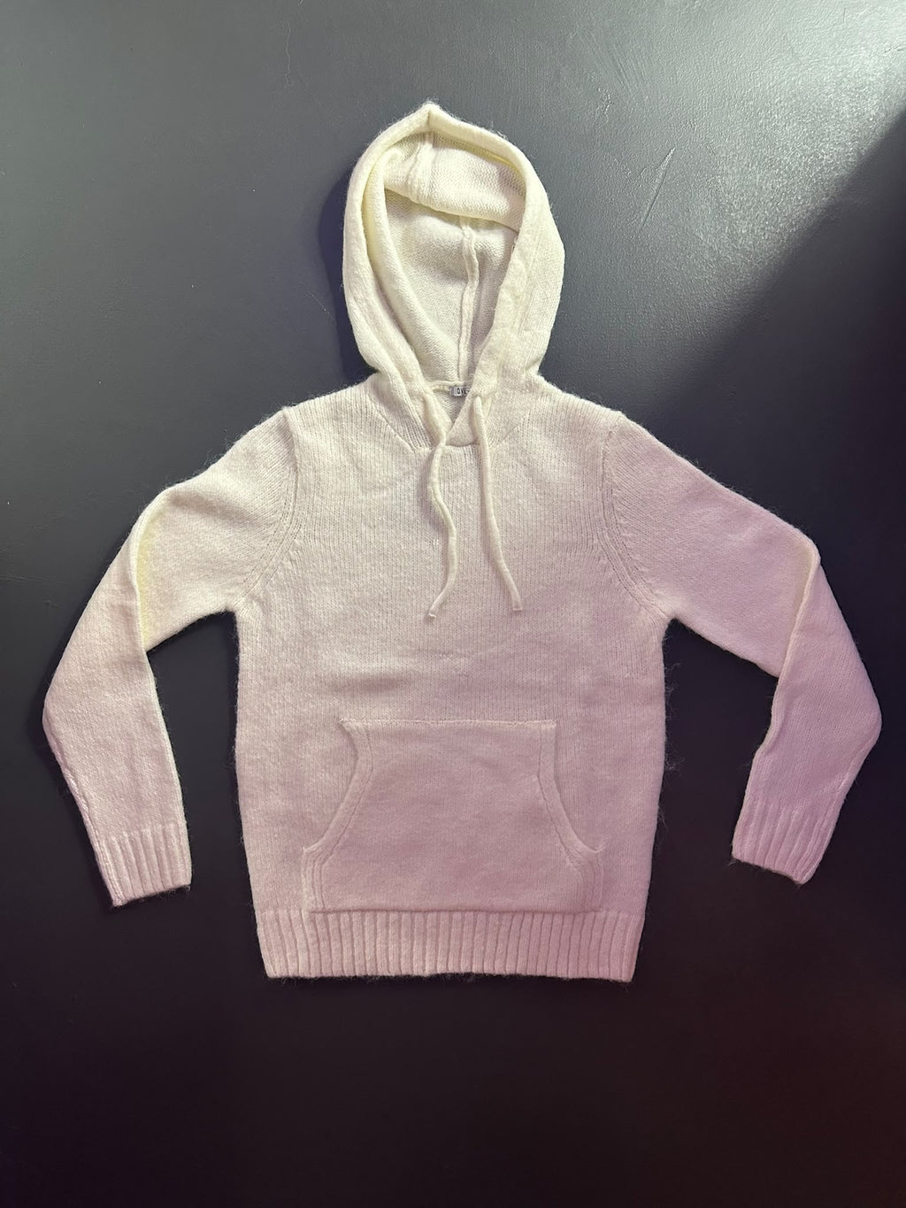 MAGLIONE CON CAPPUCCIO