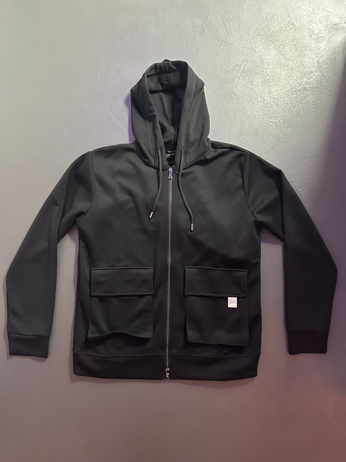 FELPA CON CAPPUCCIO E ZIP