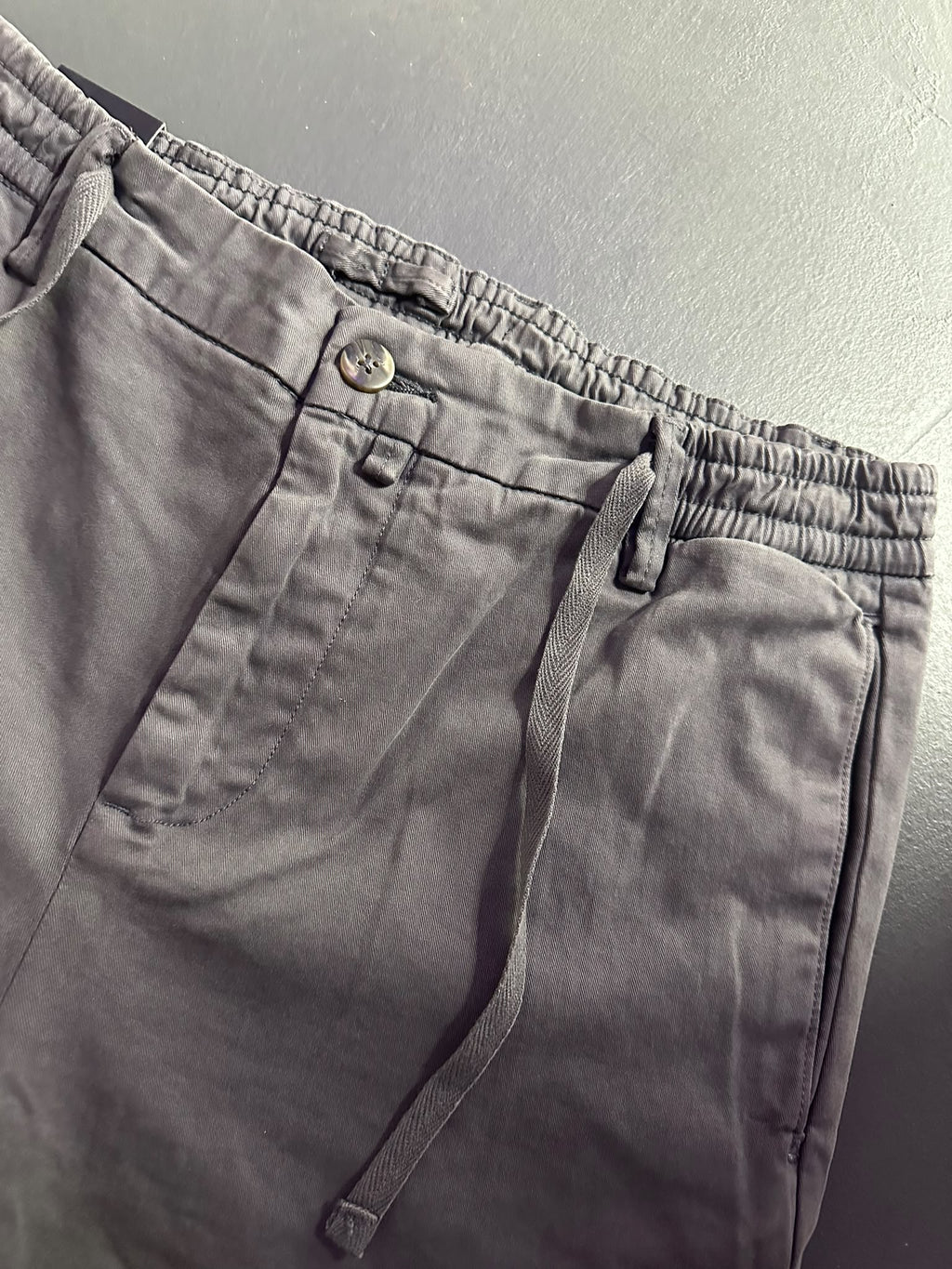 PANTALONE SLIM FIT CON COULISSE